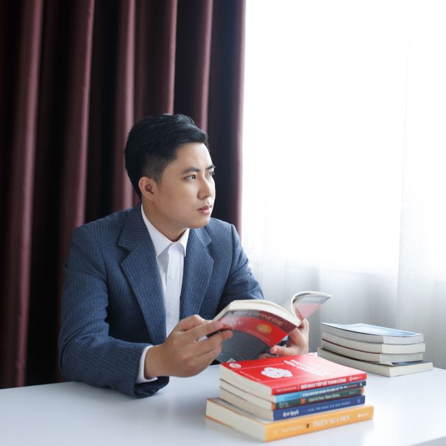 Alex Chen's avatar